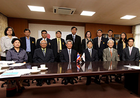 北野学長との集合写真