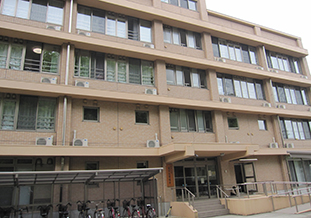 留学生寄宿舎<br>On-Campus Student Dorm