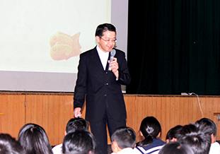 小中学生との授業の様子