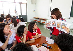 ホーチミン市人文社会科学大学での交流会