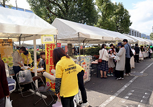 いろんな出店がいっぱい！