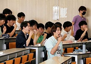 6月の検体採取の様子