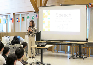 坂井国際教育推進センター長の挨拶