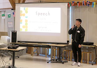 留学生代表のファン・ビョンヒョンさん