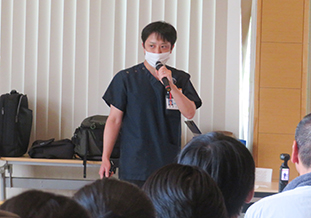 髙野准教授の一次救命処置講演