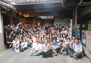 クンチョウ酒造での集合写真